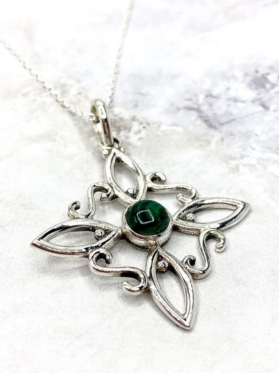 Collar 'Sabrina' de Nudo Brujas y Malaquita