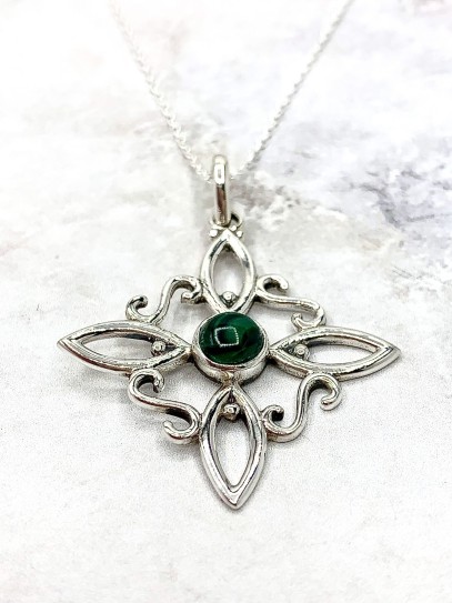 Collar 'Sabrina' de Nudo Brujas y Malaquita