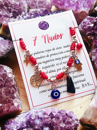 Pulsera de los 7 nudos de protección y charms de la suerte