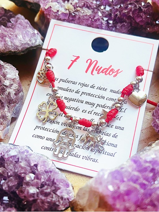 Bracelet with the 7 knots of protection and lucky charms