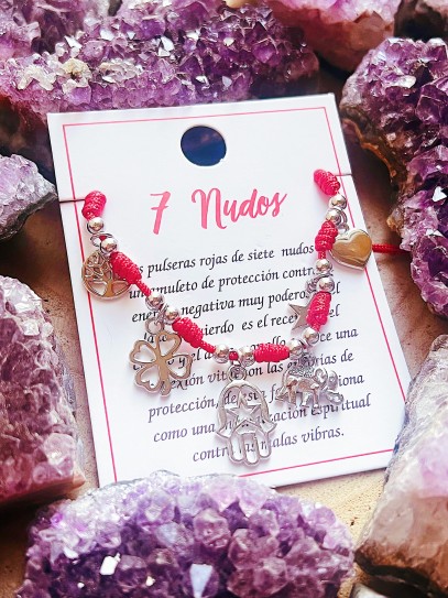 Bracelet with the 7 knots of protection and lucky charms