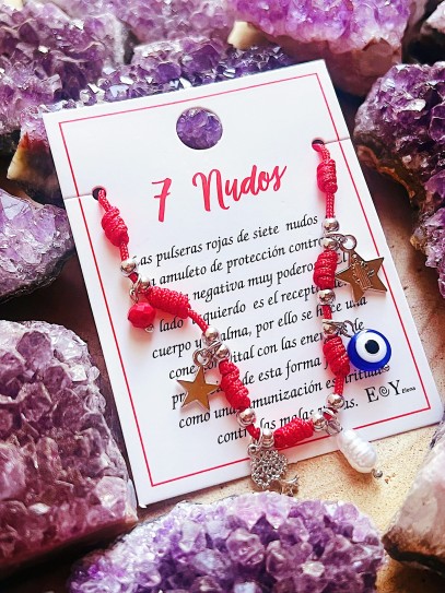 Pulsera de los 7 nudos de protección y charms de la suerte