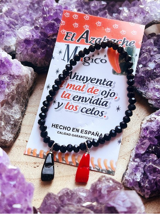 Jet protection bracelet with figa cuff
