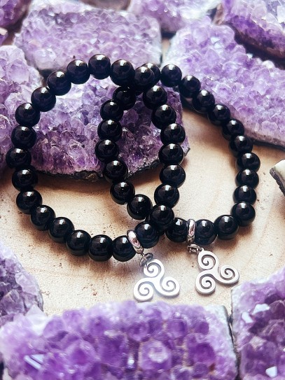 Black Onyx 'Asha' bracelet with Trisquel 8mm | Protection and evil eye