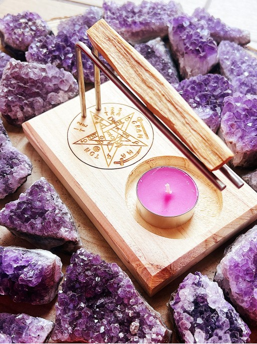 Lignum vitae burner support and wooden