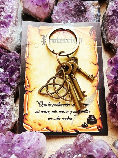 Celtic Triqueta Talisman Protective Keychain