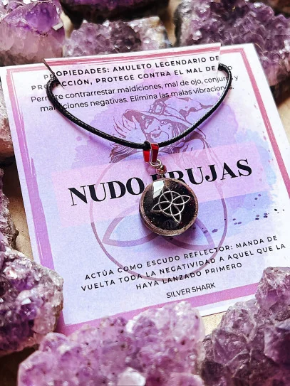 Collar Orgón de Nudo de Bruja y Ónix negro