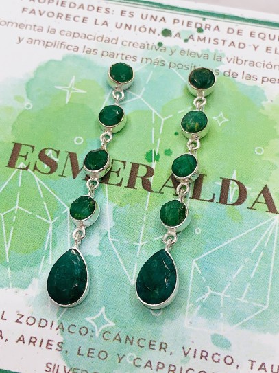 Emerald 'Iniya' earrings