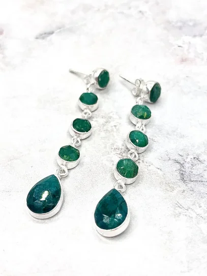 Emerald 'Iniya' earrings