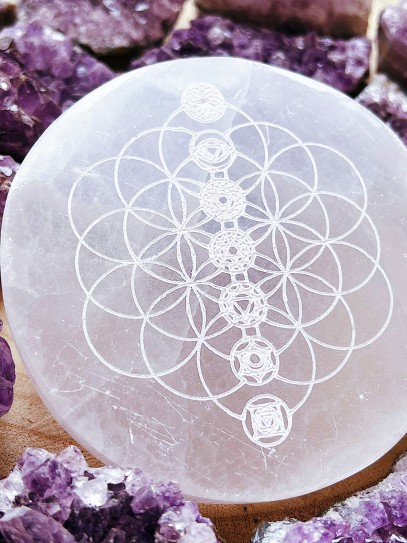 Selenite Plate with engraved the 7 Chakras
