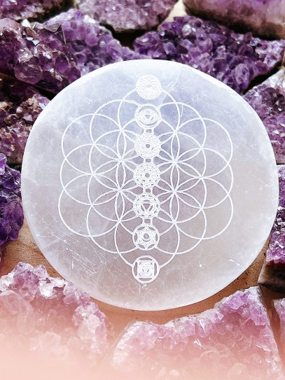 Selenite Plate with engraved the 7 Chakras