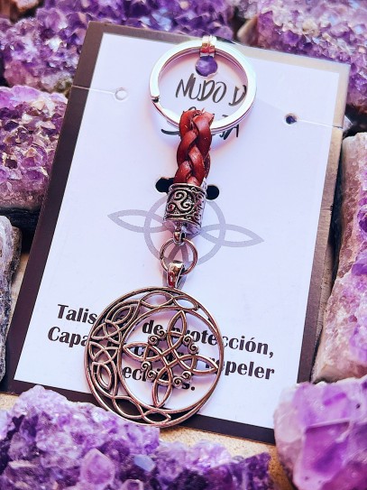 Witch's Knot talisman protective keychain