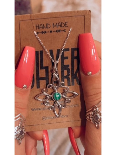 Collar 'Sabrina' de Nudo Brujas y Malaquita