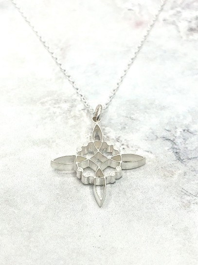 Witches Knot 'Agatha' mini necklace