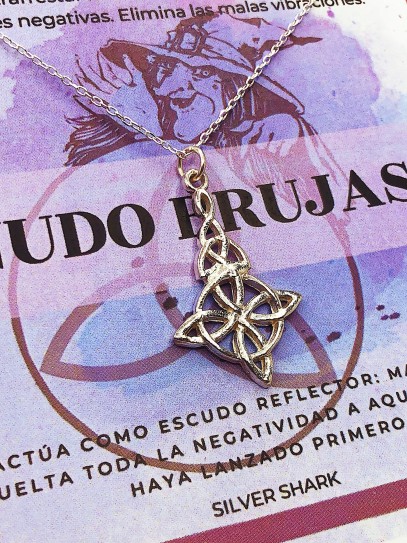 Collaret 'Angus' de Nus Bruixes i Trisquel de plata envellida