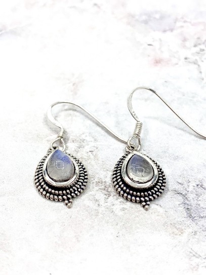 Pendientes 'Jivika' de Piedra luna