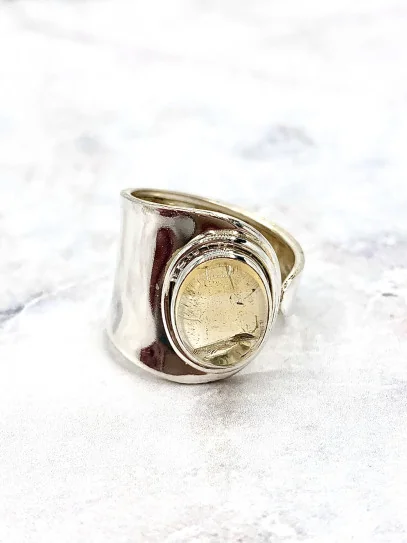Citrine 'Thailand' ring